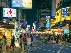 小巨蛋附近住宿推薦｜交通景點｜simplehotel 旅店